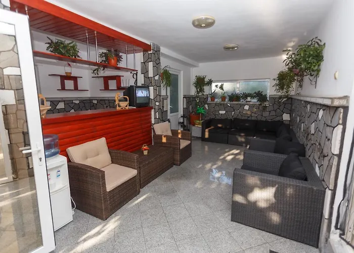 Pensiunea Adriana בית הארחה 3*