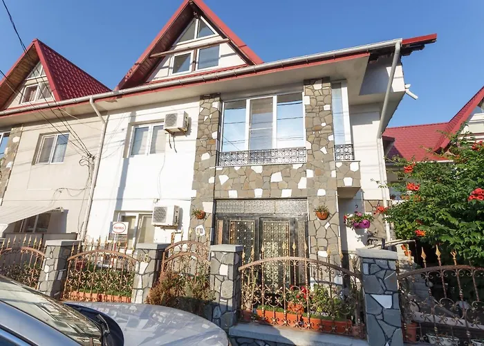 Pensiunea Adriana בית הארחה קוסטינסטי