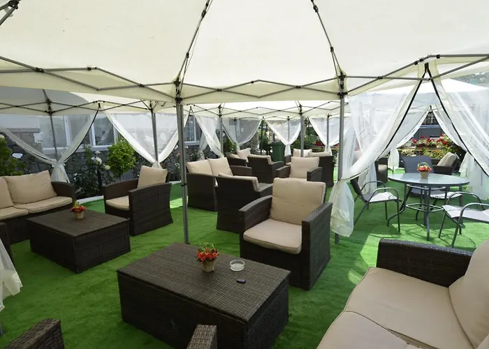 בית הארחה Pensiunea Adriana 3*