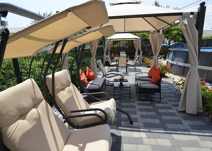 בית הארחה Pensiunea Adriana